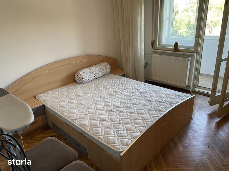 Apartament cu 3 camere decomandat în Centrul Civic