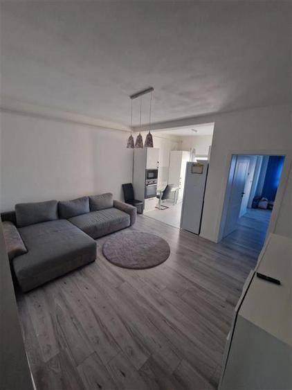 Apartament cu 3 camere decomandat în Moșnița Nouă
