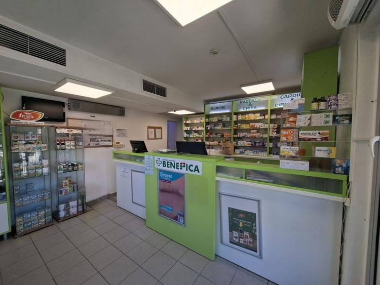 Spațiu comercial, de 59.790000915527 mp, în Șelimbăr