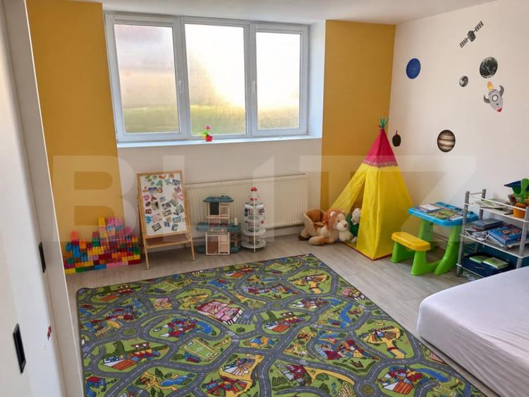 Casă cu 5 camere cu Teren 500 Mp în Central