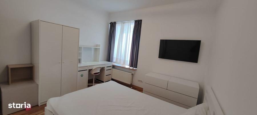 Apartament cu 3 camere în Mihai Bravu