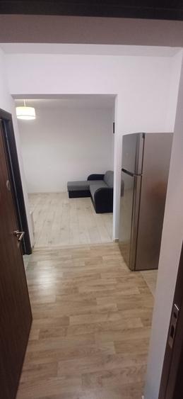 Apartament cu 2 camere semidecomandat în Fundeni