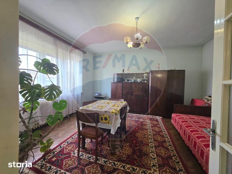 Casă cu 3 camere cu Teren 655 Mp în Central