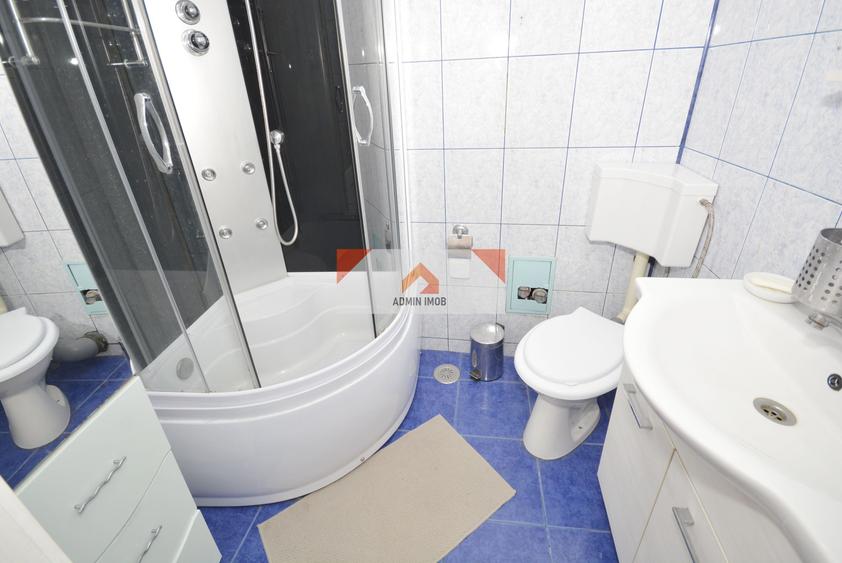 Apartament cu 4 camere decomandat în Drumul Taberei