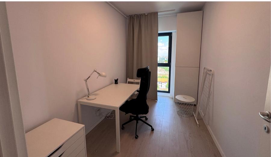 Apartament cu 3 camere semidecomandat, mobilat în Sisești