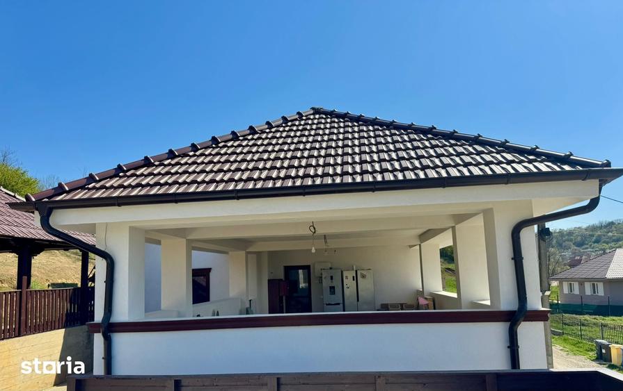 Casă cu 4 camere cu Teren 2000 Mp în Oncea