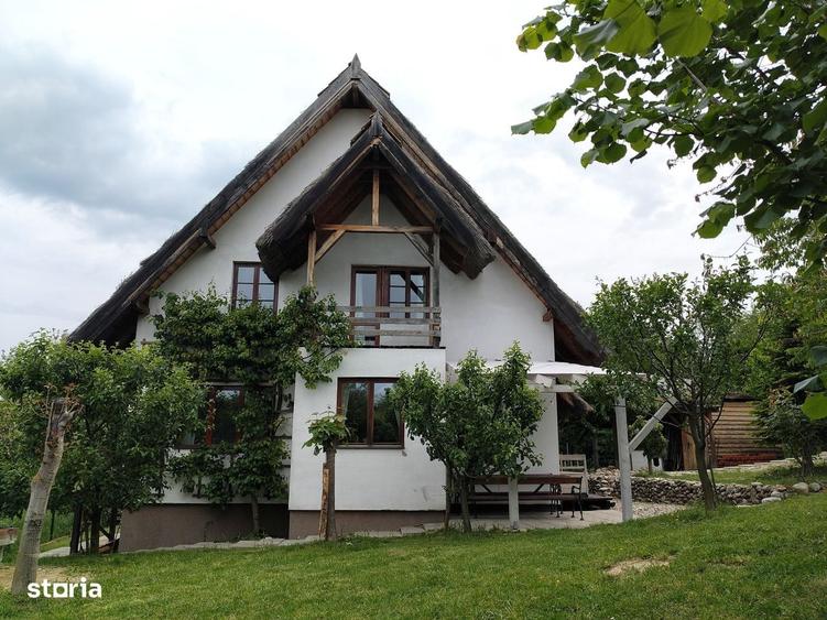 Casă cu 4 camere în Sălicea