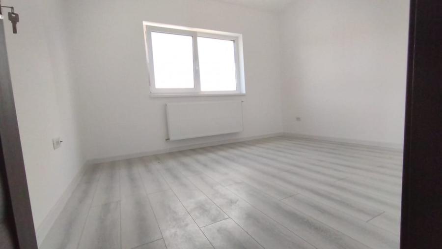 Apartament cu 3 camere decomandat în Păcurari