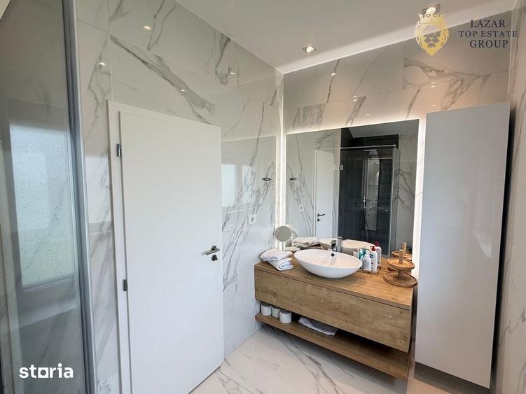 Casă cu 4 camere cu Teren 500 Mp în Vărădia de Mureș