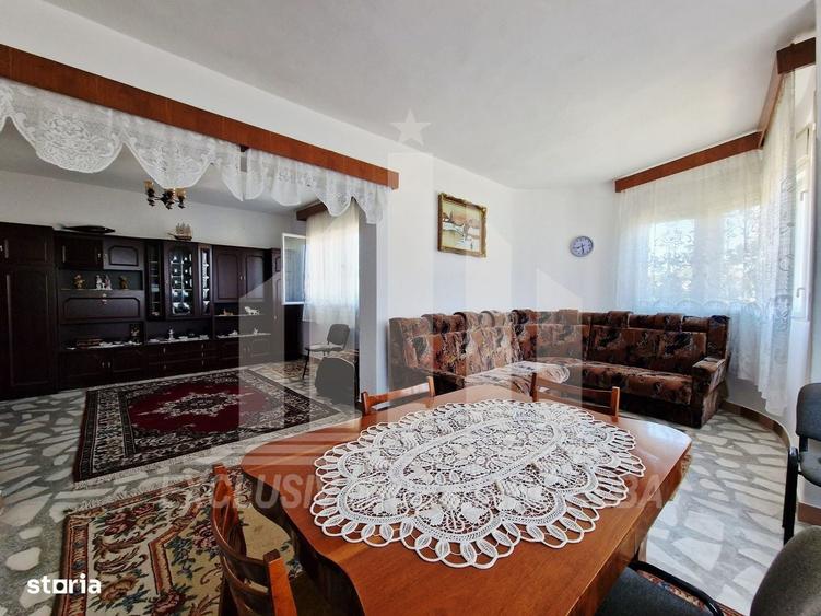 Casă cu 4 camere în Sânmiclăuș