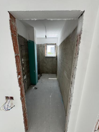 Apartament cu 3 camere decomandat în 1 Mai