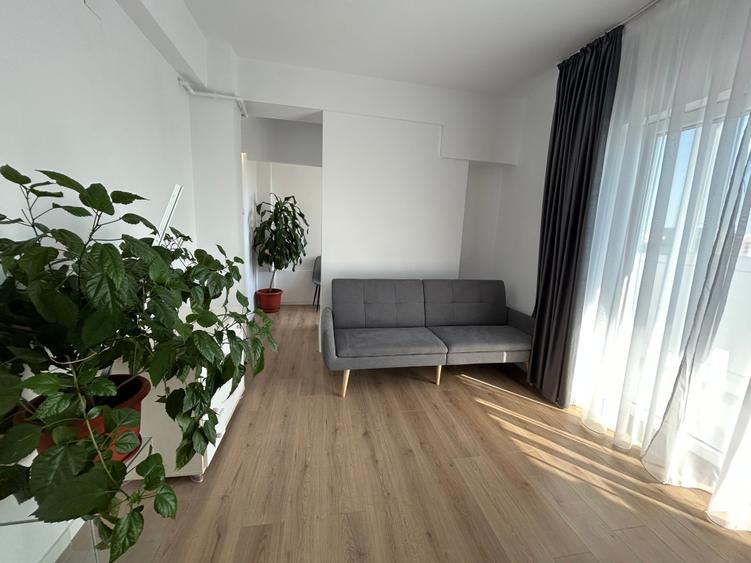 Apartament cu 2 camere decomandat în Romană