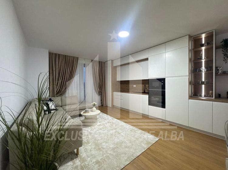 Apartament cu 3 camere decomandat, mobilat în Ampoi 3