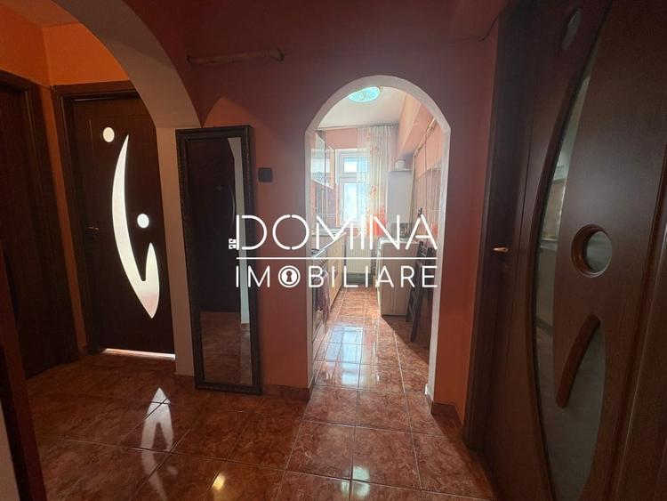 Apartament cu 3 camere decomandat, mobilat în 9 Mai