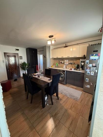 Apartament cu 2 camere decomandat, mobilat în 1 Mai