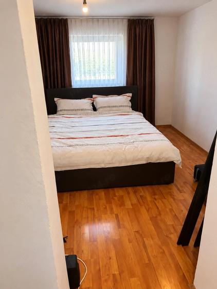 Casă cu 5 camere cu Teren 815 Mp în Padina