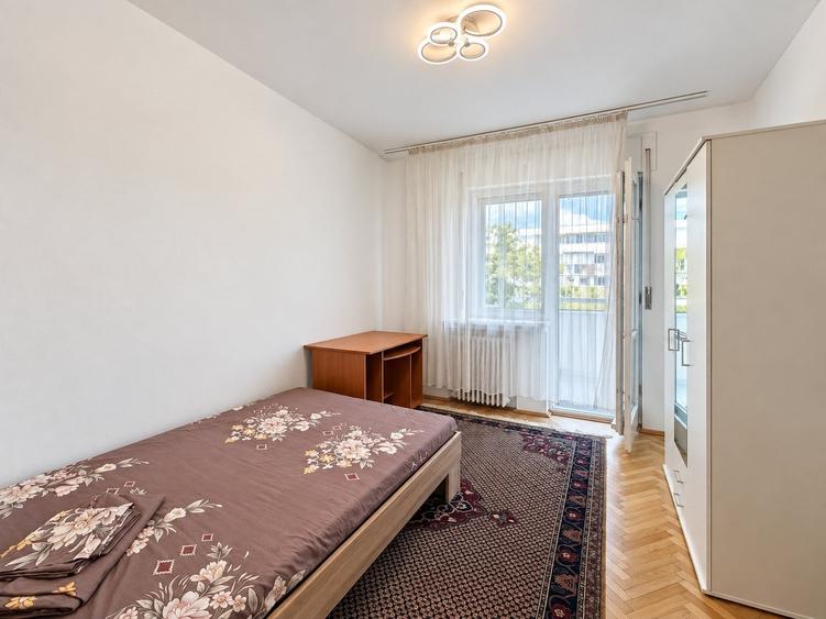 Apartament cu 3 camere semidecomandat, mobilat în Ferdinand
