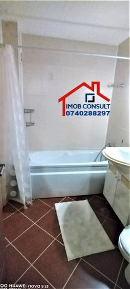 Apartament cu 4 camere decomandat în Narcisa