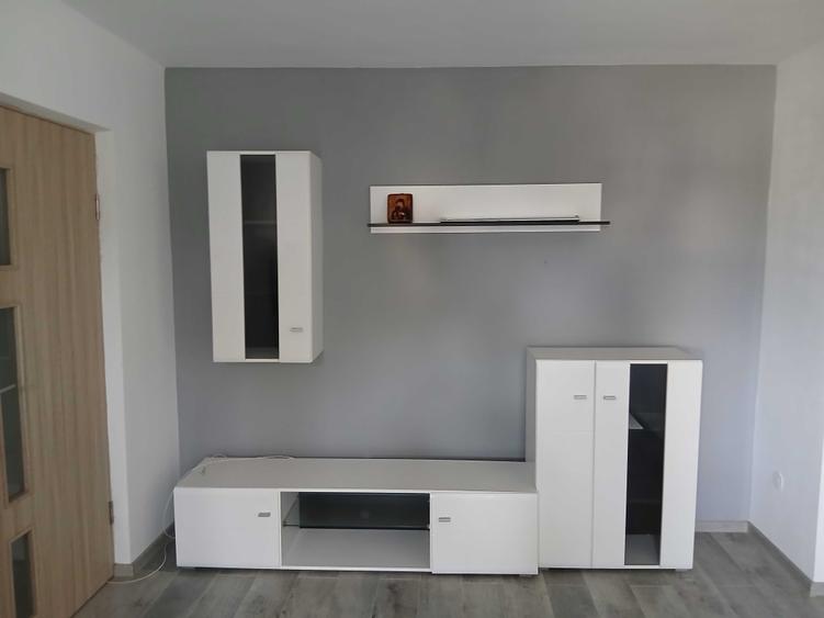 Apartament cu 2 camere semidecomandat în Hipodrom