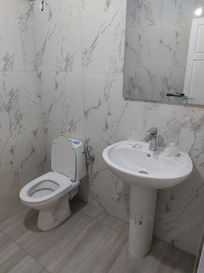 Apartament cu 3 camere decomandat în Ostroveni