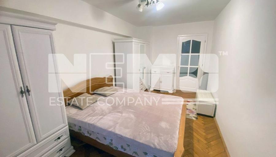 Apartament cu 4 camere decomandat în George Enescu
