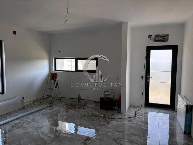 Casă cu 3 camere cu Teren 735 Mp în Vadu Pașii