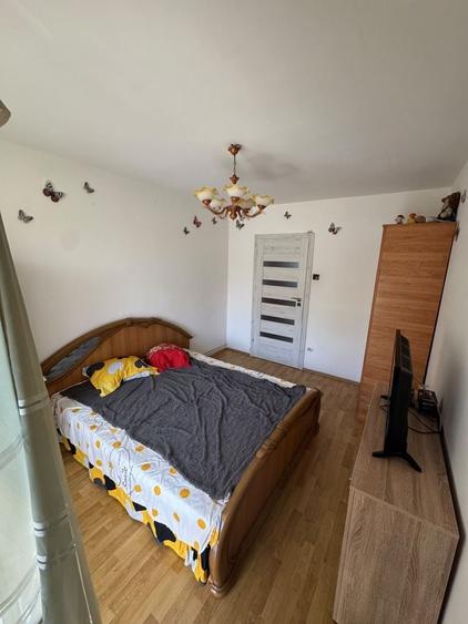 Apartament cu 2 camere decomandat în Cedonia