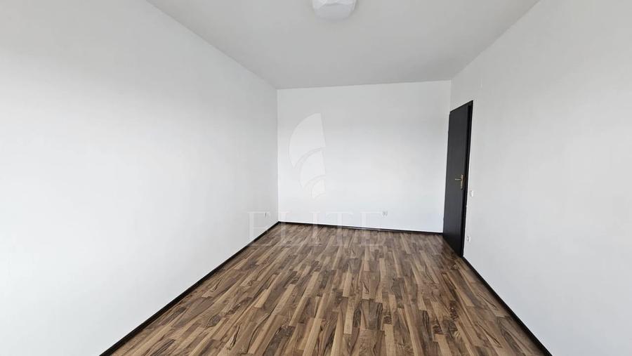 Apartament cu 4 camere semidecomandat în Zorilor