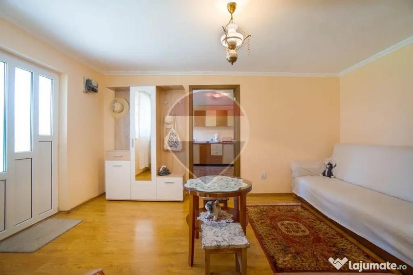 Casă cu 3 camere cu Teren 565 Mp în Zizin