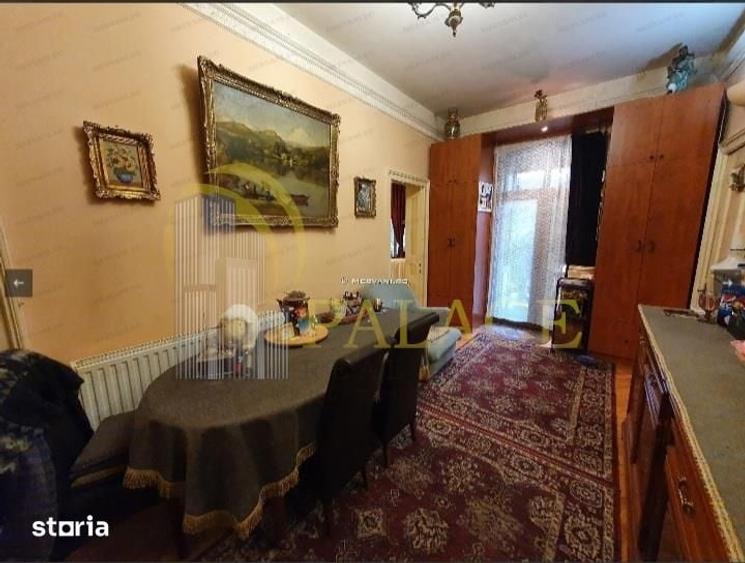 Casă cu 6 camere cu Teren 1152 Mp în Sinaia