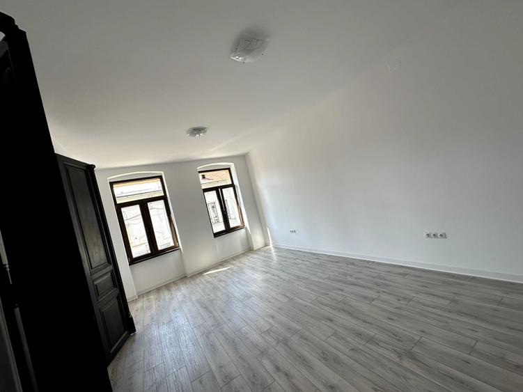 Spațiu comercial, de 120 mp, în Exterior Vest
