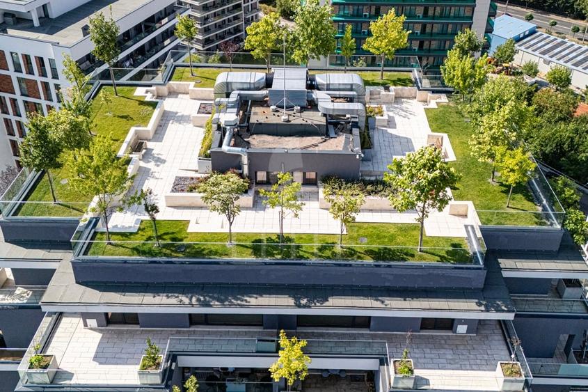 Apartament cu 3 camere decomandat în Zorilor