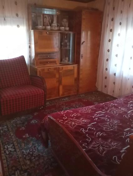 Casă cu 2 camere cu Teren 1500 Mp în Leu