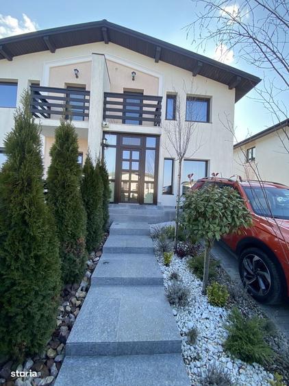 Casă cu 4 camere în Bucium