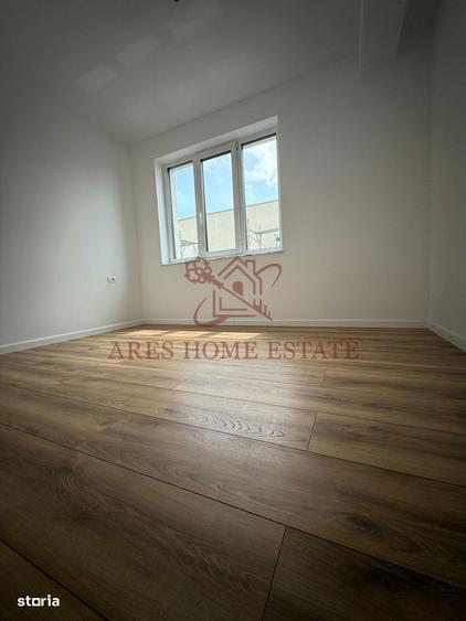 Casă cu 4 camere cu Teren 254 Mp în Remetea Mare
