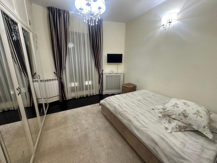 Apartament cu 4 camere semidecomandat în Primăverii