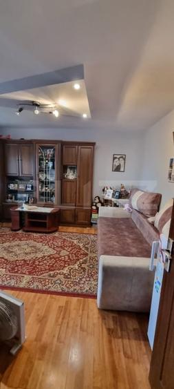 Apartament cu 2 camere decomandat, mobilat în Câmpia Turzii