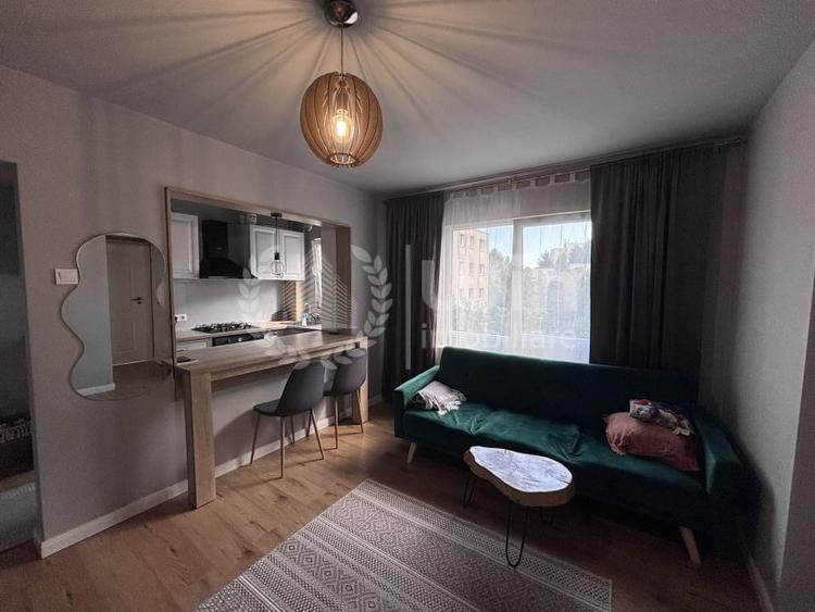 Apartament cu 3 camere semidecomandat, mobilat în Mănăștur