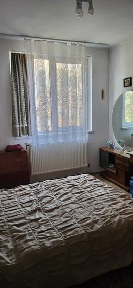 Apartament cu 4 camere semidecomandat în Central