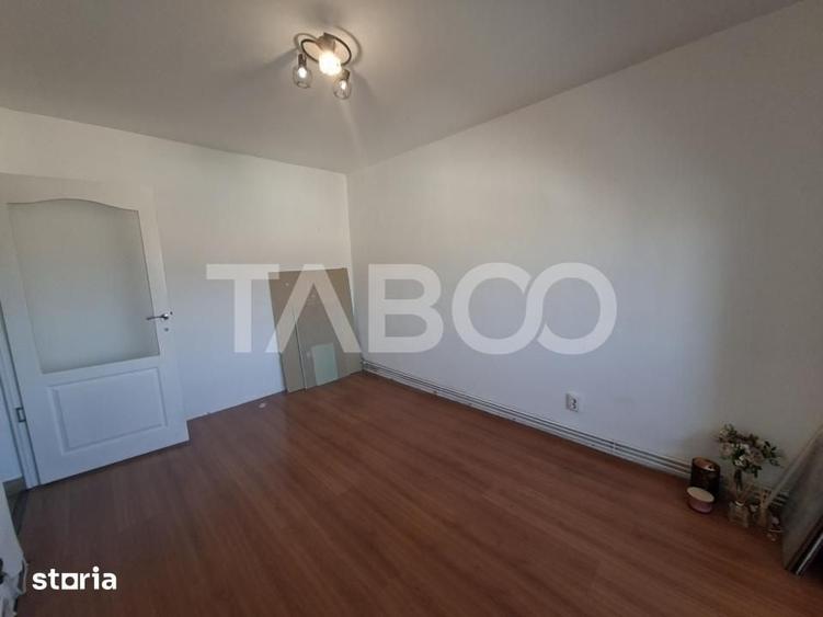Apartament cu 2 camere decomandat în Ștrand