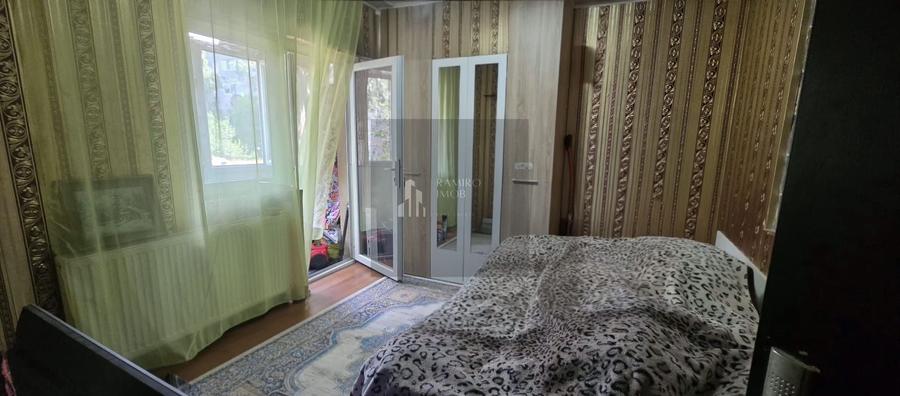 Apartament cu 2 camere semidecomandat, mobilat în Rahova