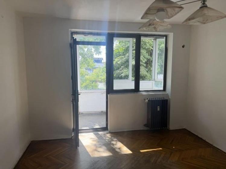 Apartament cu 3 camere în Iancului