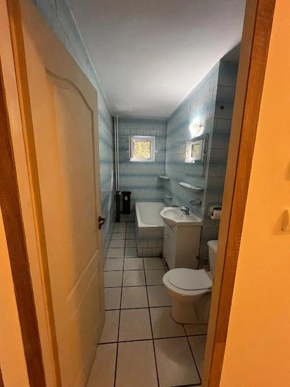 Apartament cu 3 camere semidecomandat în Salca