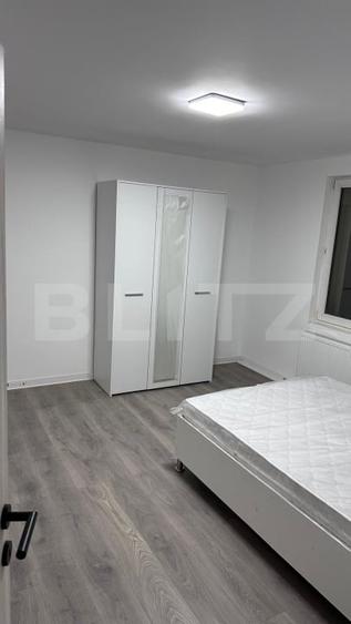 Apartament cu 4 camere decomandat, mobilat în Cornișa