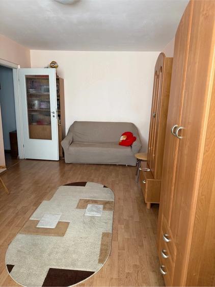 Apartament cu 2 camere decomandat în Exterior Vest
