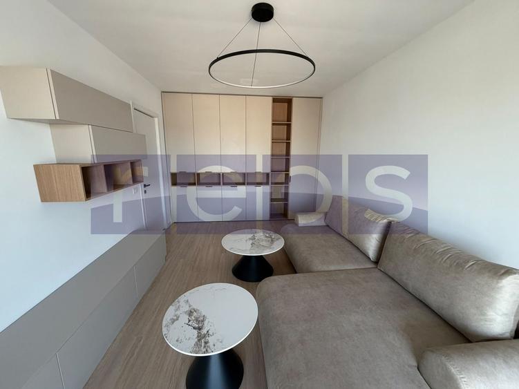 Apartament cu 2 camere, mobilat în Central