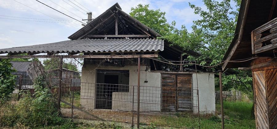 Casă cu 4 camere în Exterior Vest