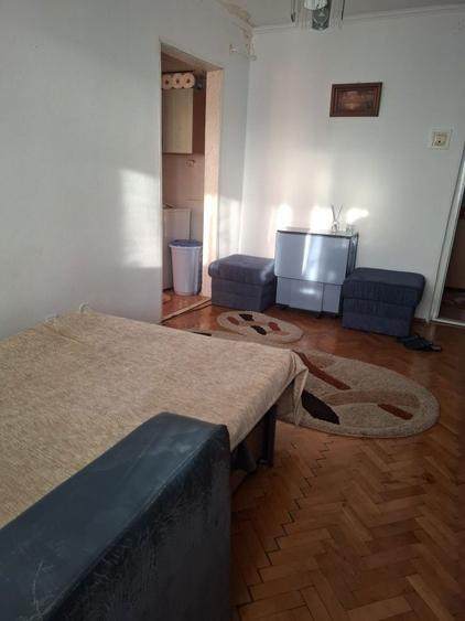 Apartament cu 2 camere semidecomandat în Micro 38