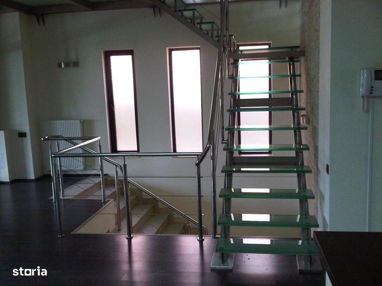 Apartament cu 4 camere în Arcul de Triumf