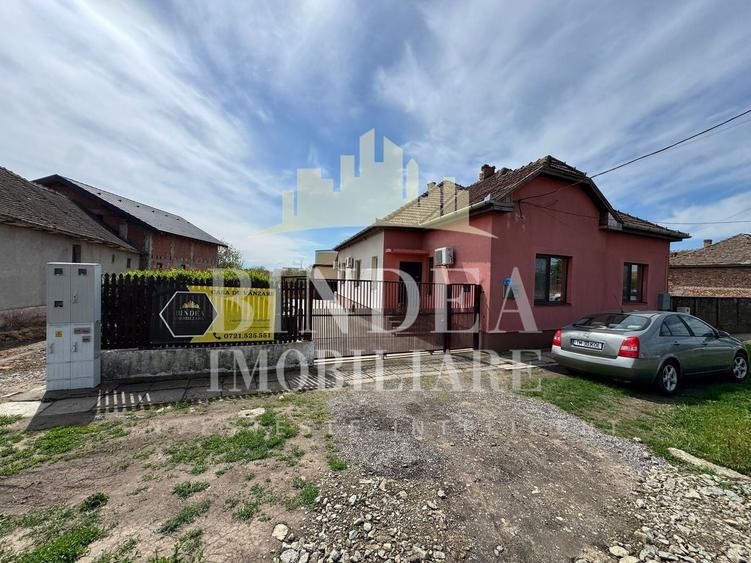 Casă individuală cu 5 camere cu Canalizare în Giarmata